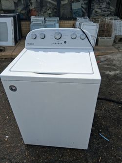 Whirlpool, top loading heavy duty, large capacity.Stainless steel wash machine works.Good thirty days watching I fixing sell washers and dryers