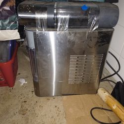 Ice maker