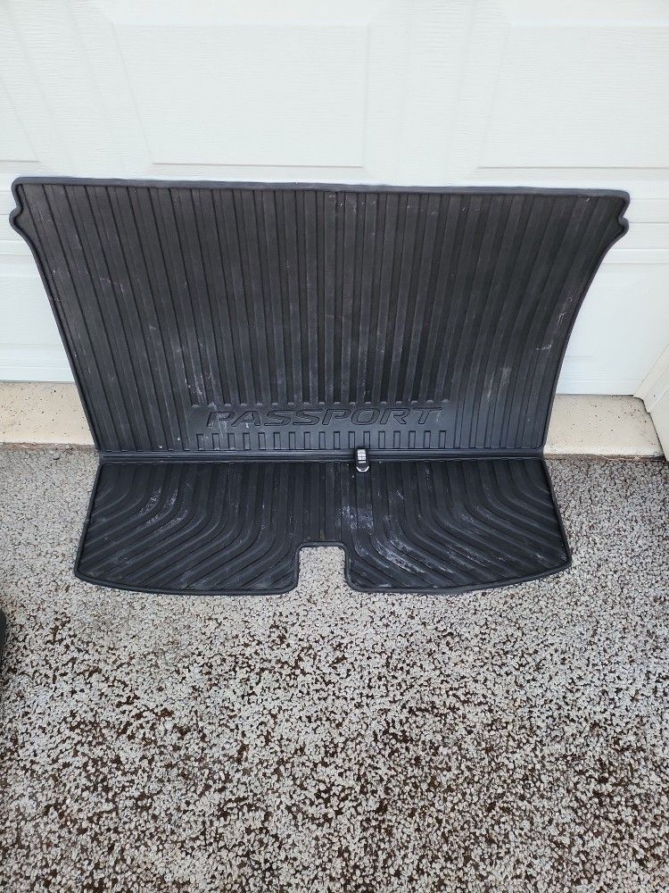 Parts for Honda Passport cargo cover, key fob