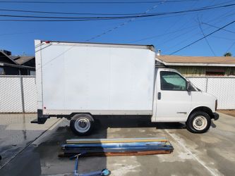 1998 GMC BOX VAN