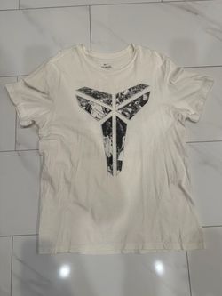 Undefeated Kobe Bryant Nike Shirt XL