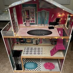 Barbie Doll House $10