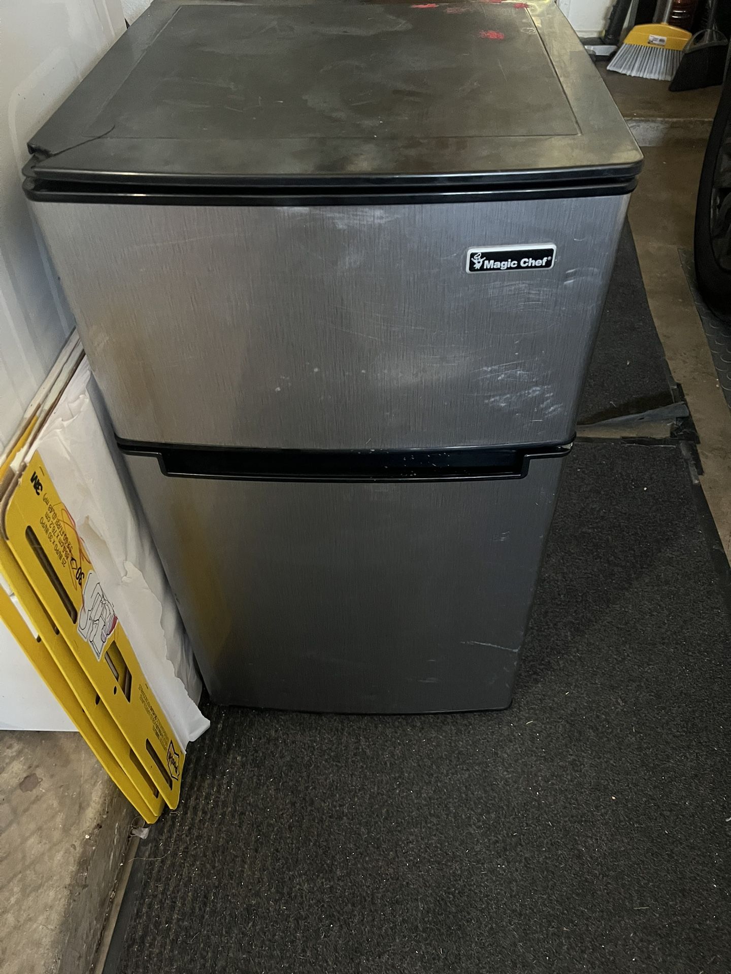 Mini Fridge With Freezer