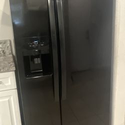 Whirlpool Refrigerator 