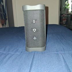 Skull Candy Blue tooth Speaker