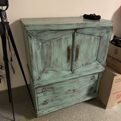 Dresser