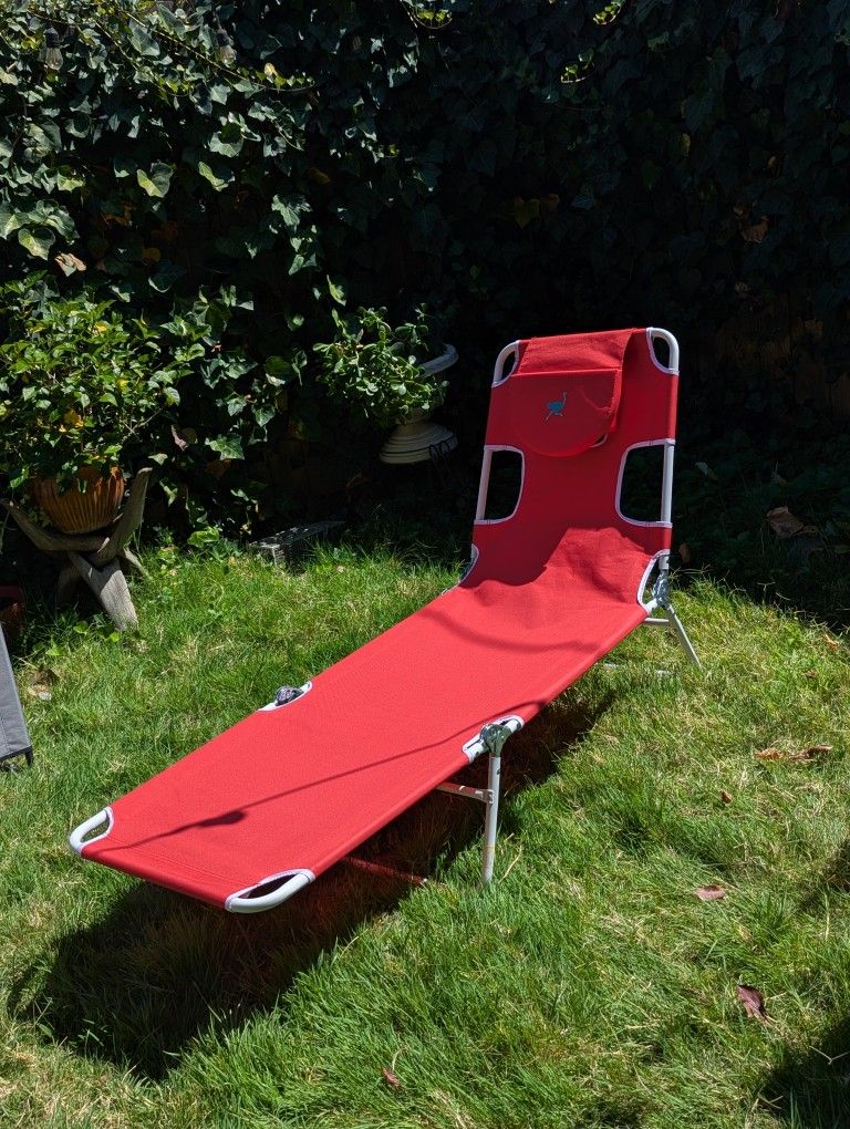 Ostrich Chaise Lounge, Portable Facedown Beach Camping Pool Sunbathing Tanning Chair