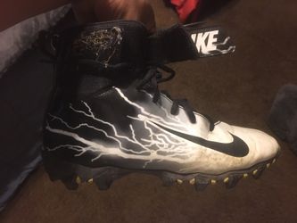 Nike high cleats youth 5.5