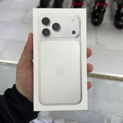 iPhone 17 Pro Max Unlocked 256GB! Finance For $50 Down Payment!! 