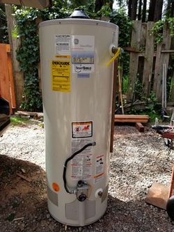 GE 50 Gallon (Natural Gas) Water Heater (Smart Shield Sensor System) - for  Sale in Scotts Valley, CA - OfferUp