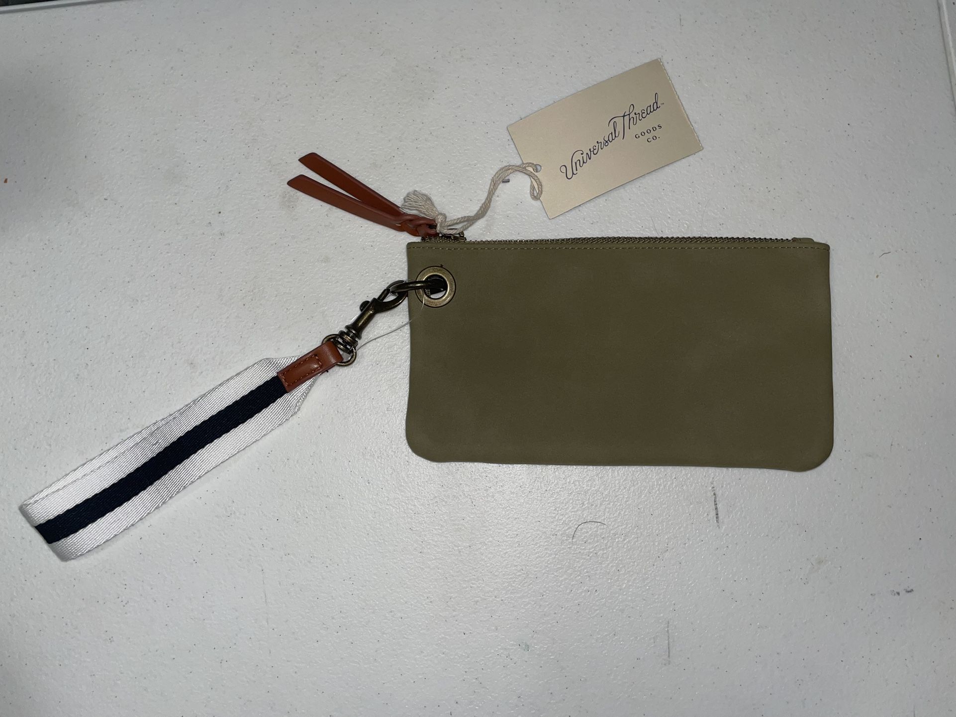 Green Wristlet