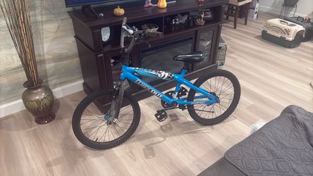 20 inch Dynacraft Wipeout 3 BMX Kids Bike
