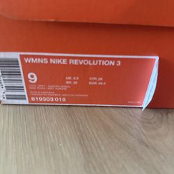 Nike Women’s Revolution 3 Size 9 New In Box