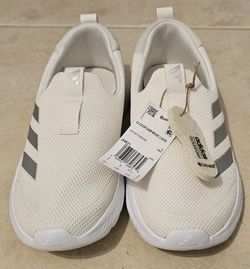 ADIDAS CLOUDFOAM WOMEN'S  Sneakers SIZE 7.5- Adidas Mujer Size 7.5 BRAND 