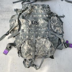 Large Us Military Pack with 2 Sustainment Pouches