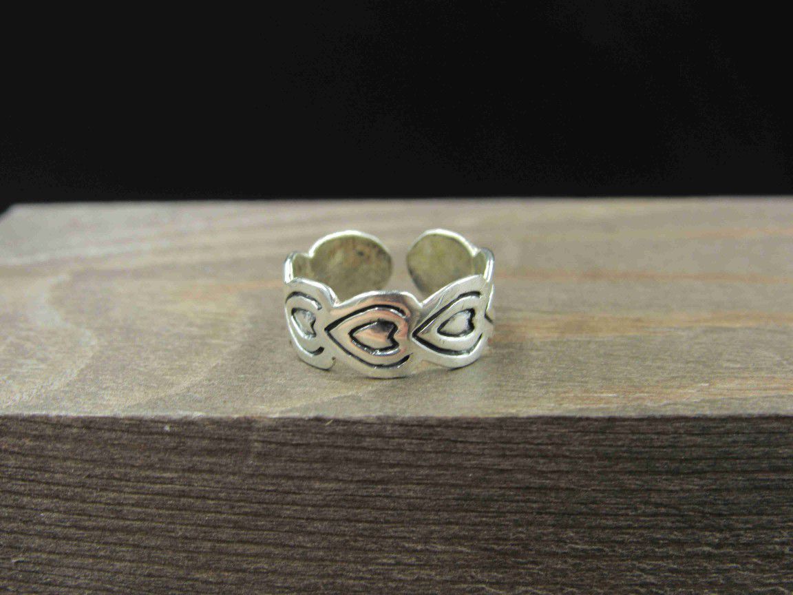 Size 1.5 Sterling Silver Odd Pattern Toe Band Ring Vintage Statement Engagement Wedding Promise Anniversary Bridal Cocktail Friendship
