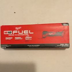Brand New Milwaukee M18 Fuel Brushless Oscillating  Multi-Tool .        150 Firm on Price.       150 Firme en Precio.