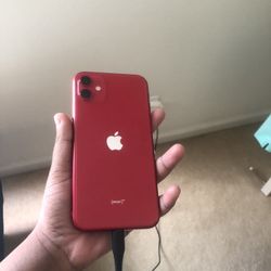 IPHONE 11 red