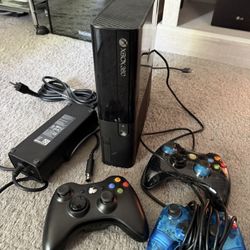 XBOX 360 Slim