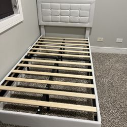 BRAND NEW TWIN SIZE BED FRAME 