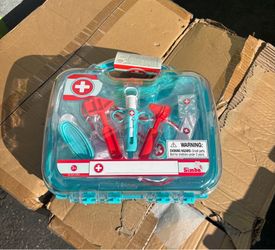 WHOLESALE - (24) Pieces NEW Simba - Doctor Case Playset (Play Medical Toys) - $120 for All