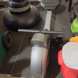 Rowing Machine 