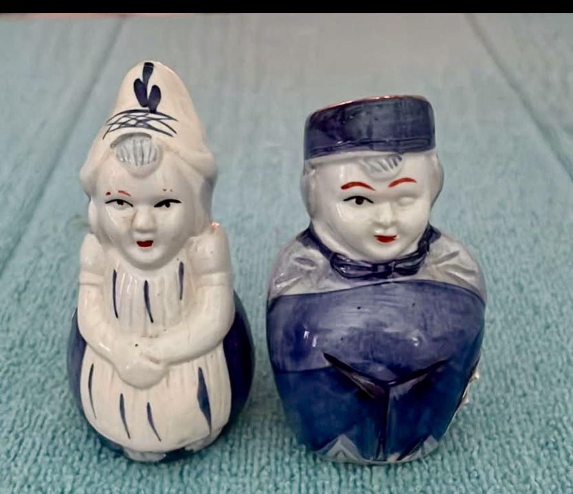 Vintage Dutch Man & Women Salt And Pepper Shakers