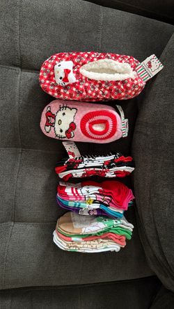hello kitty socks