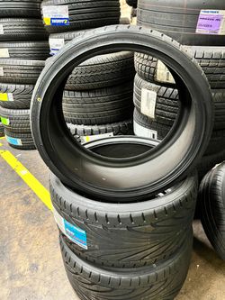 Toyo Proxes 295/25R21 Tires for BMW / Jaguar 