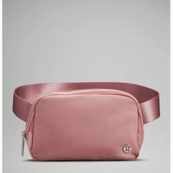 Lululemon Everywhere Belt Bag NWT