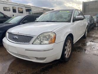 FORD 500, 169,000MILES RUNS GREAT, ENGINE & TRANS IN GOOD CONDITION,CAR WELL MAINTAIN, NEEDS NO WORK READY TO GO CLEAN TITLE $2800FIRM AC/HEAT WORKS