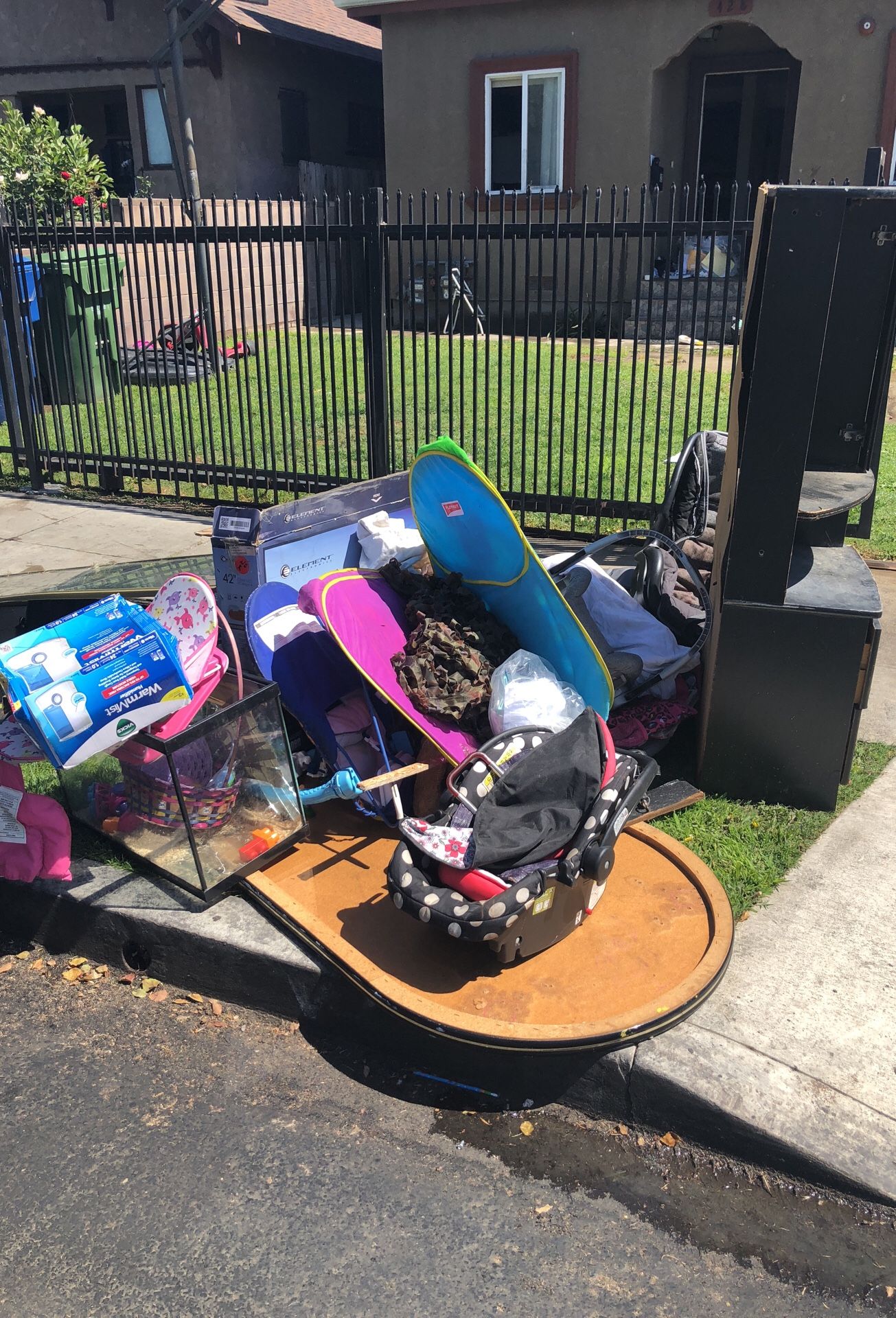 Free stuff curb alert