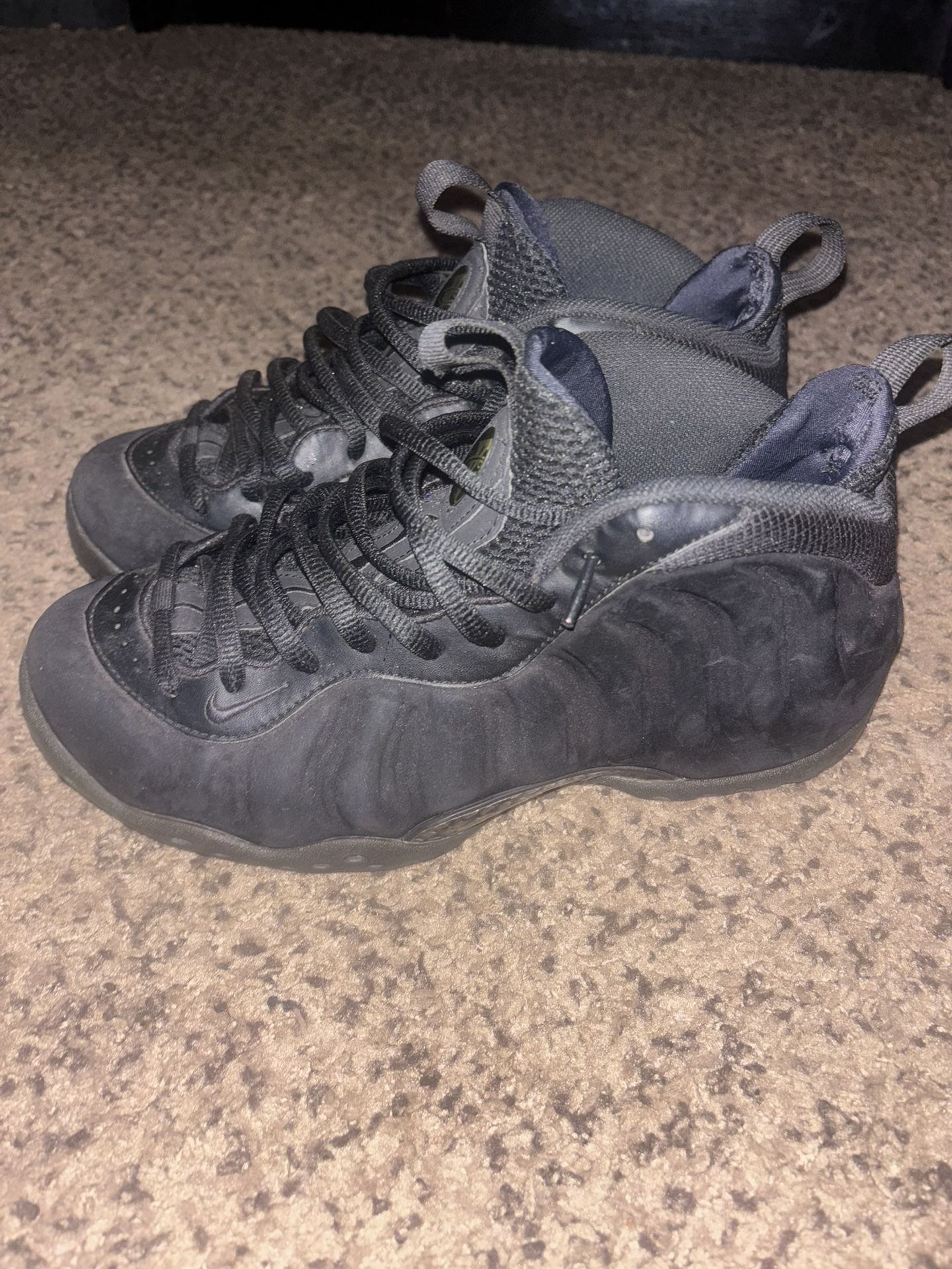 Black Nike Foamposite