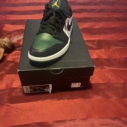 Green, Black And White Air Jordan 1low Size 91/2