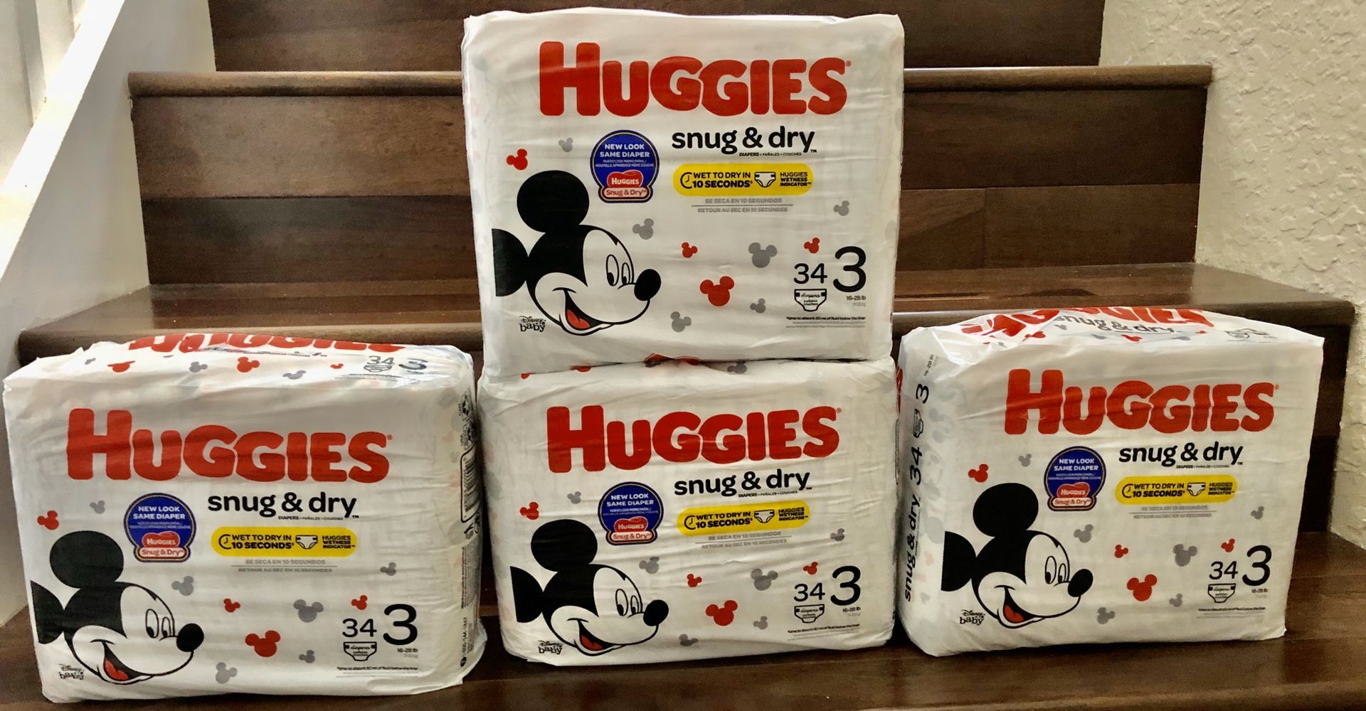 Huggies Snug and dry size 3!!