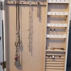 Jewelry Box Organizer for Wall Holds 10 Photos