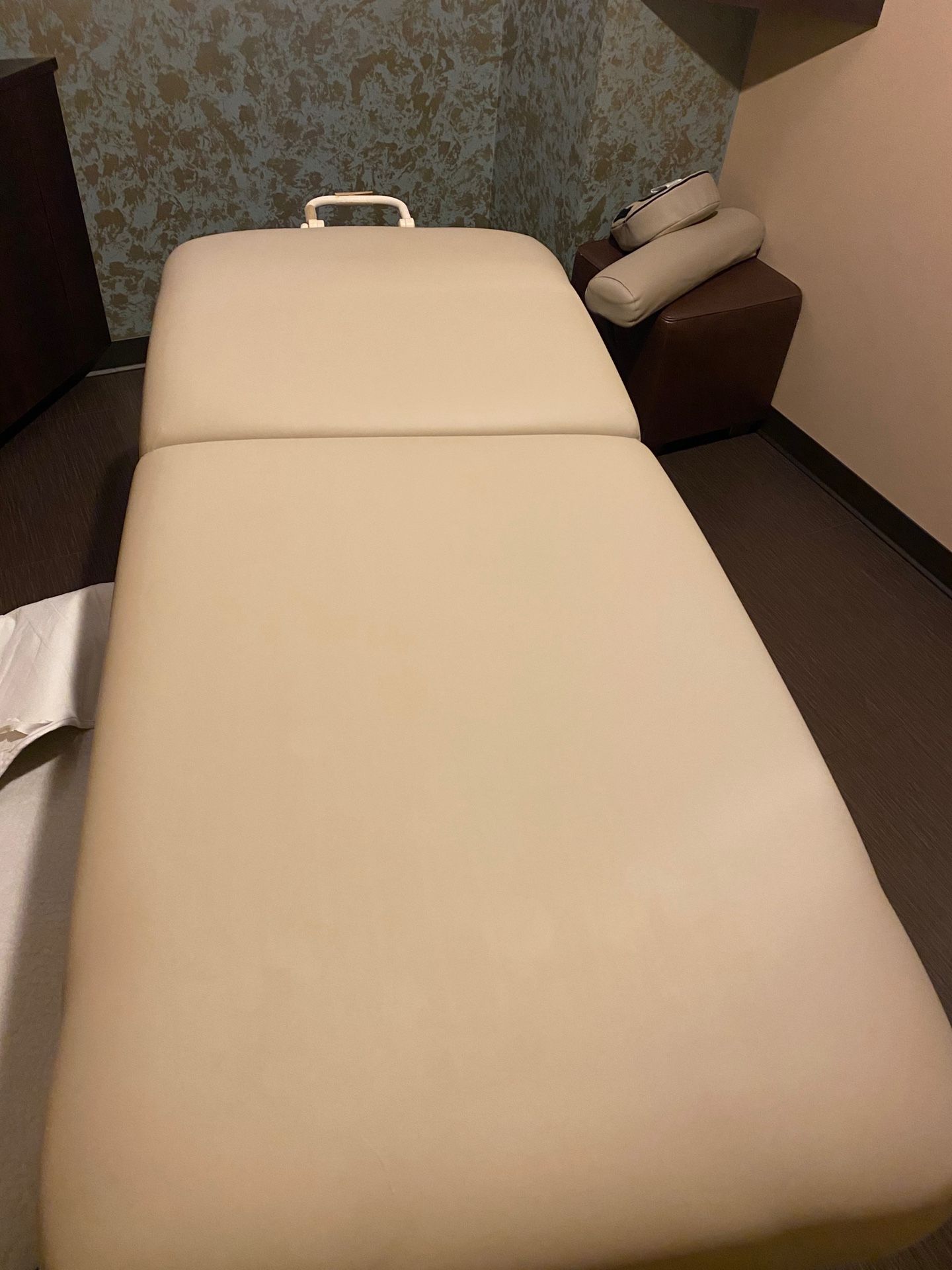 Oakworks Premium Hydraulic Massage Table
