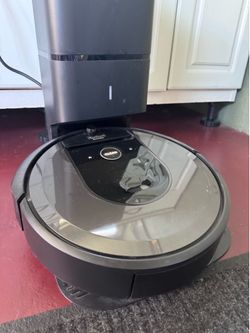 Roomba i9+