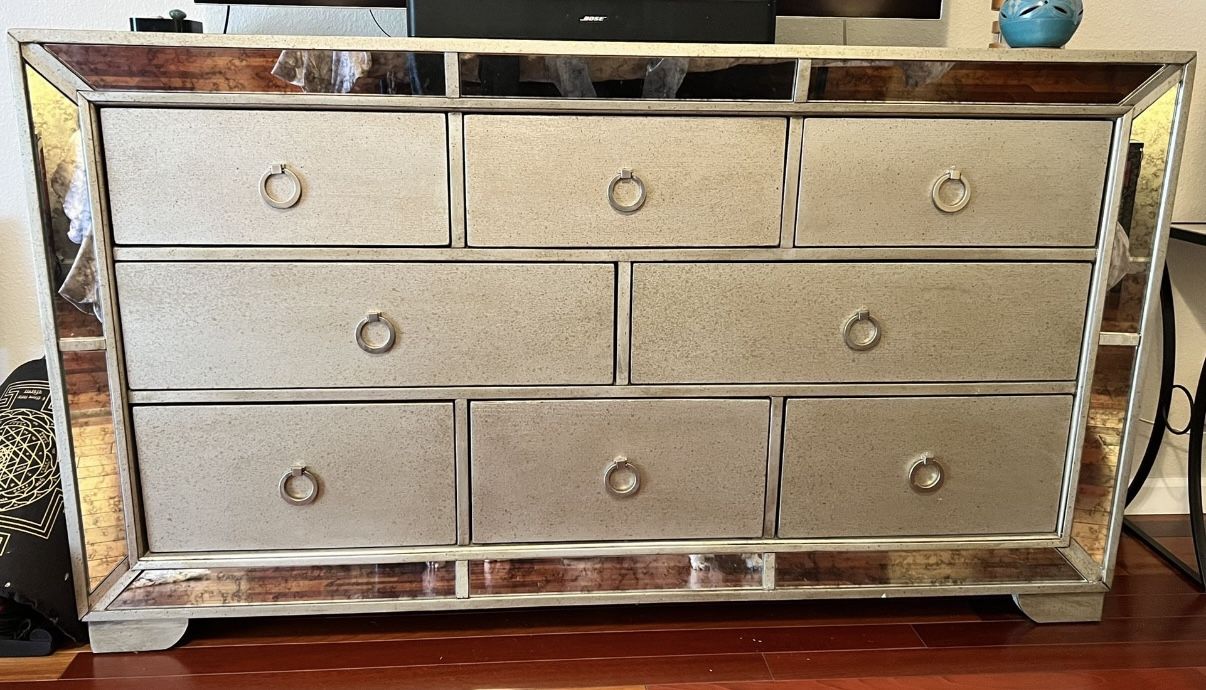 Beautiful Spacious Antiqued Mirror Dresser - Great Condition 