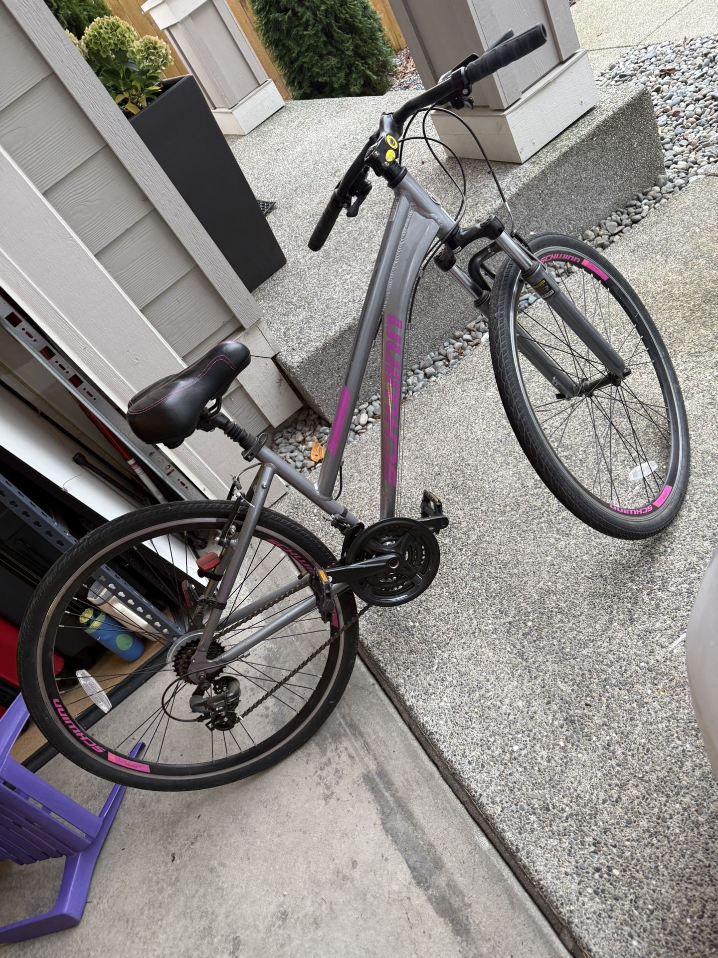 Women’s Schwinn Bike 