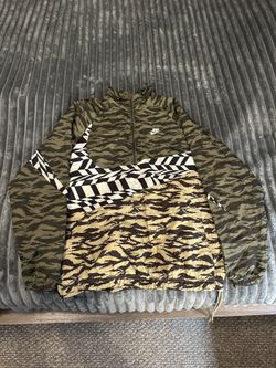 Nike Camo Windbreaker Sz M