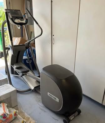 PRECOR 5.37 ELLIPTICAL Cross Trainer