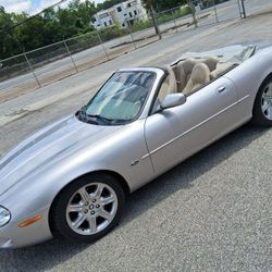 2000 Jaguar XK8