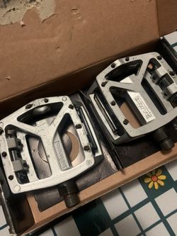 Draive pedales de 9/16 de magnesio en buenas condiciones