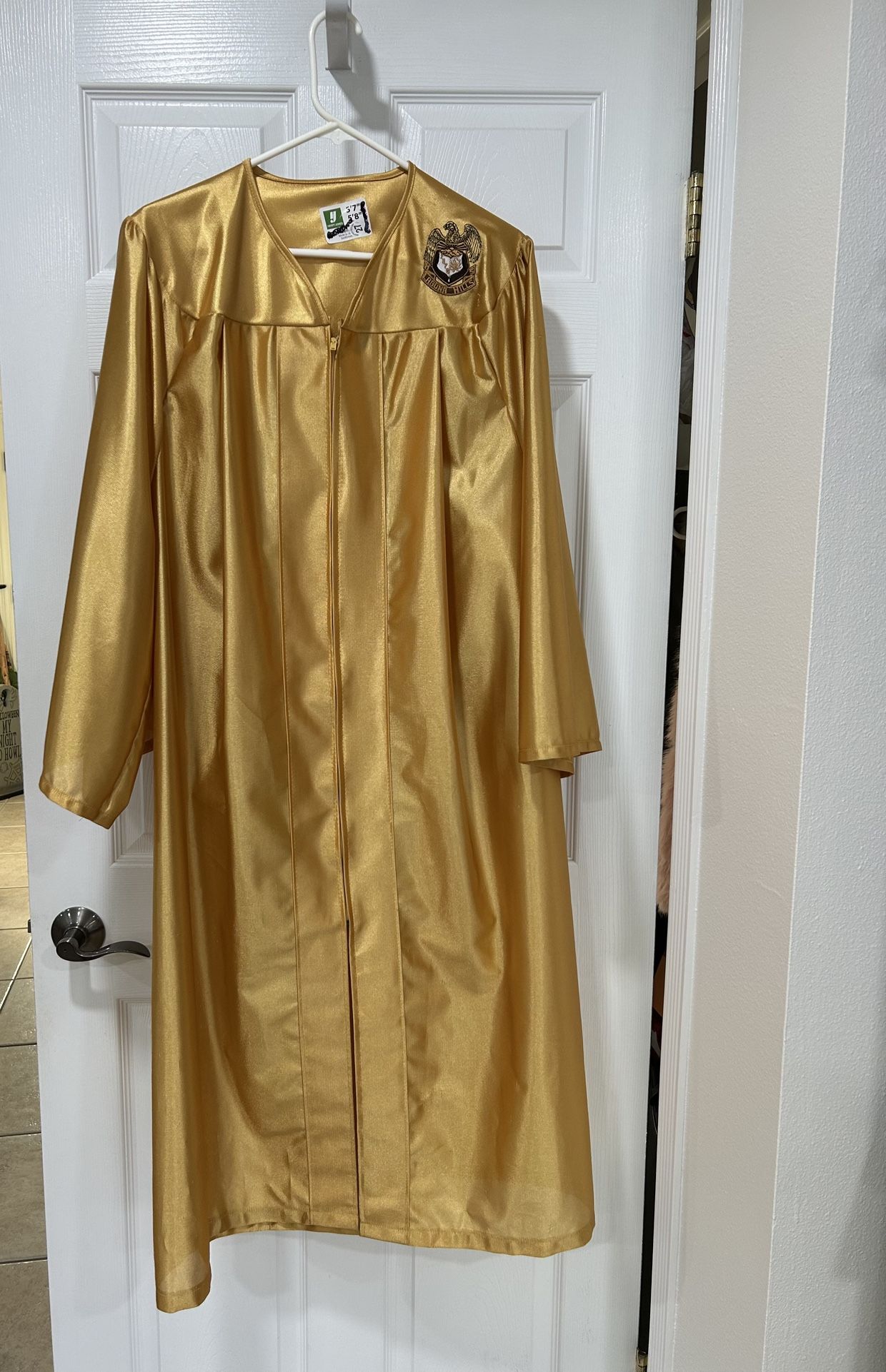5’7”/5’8” Gold Yellow Graduation Gown - LHHS - Halloween