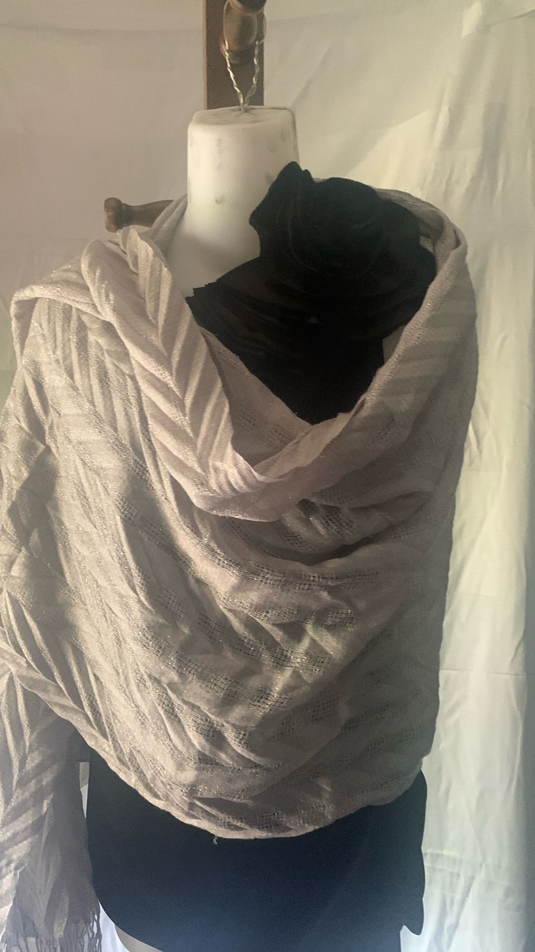 “ Jones New York “ Pashmina Shawl Silver