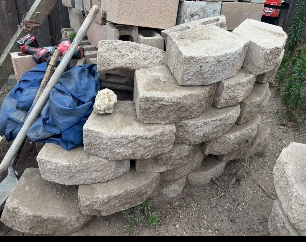 Retaining Decorative Wall Block
