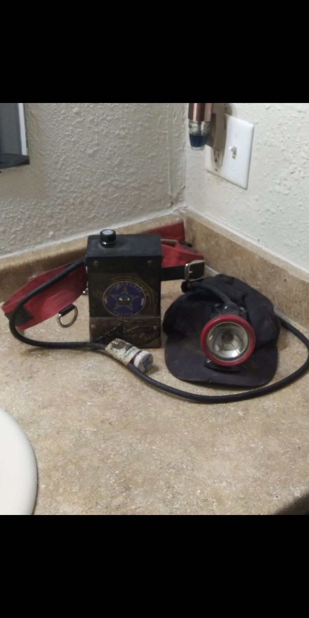 (VINTAGE) 1940's Coal Miner's (LAMP HAT) with battery pack