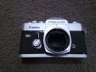 Canon Pellix QL 35mm Film Camera No Lens