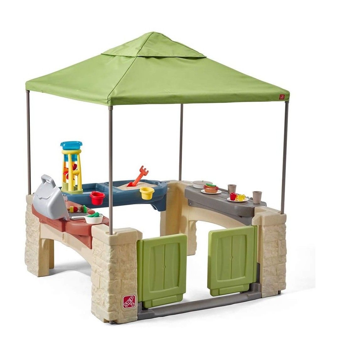 Step2 All Around Playtime Patio with Canopy Playhouse